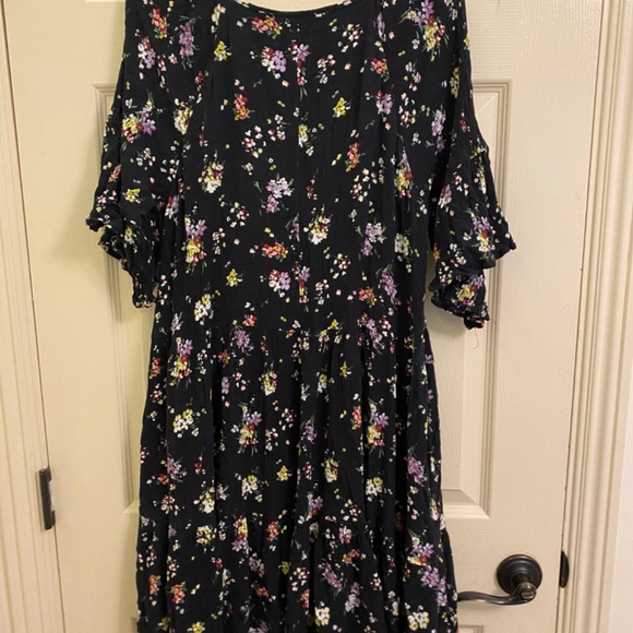 Lane Bryant Key Hole Floral Knee-Length Dress - Picture 5 of 5